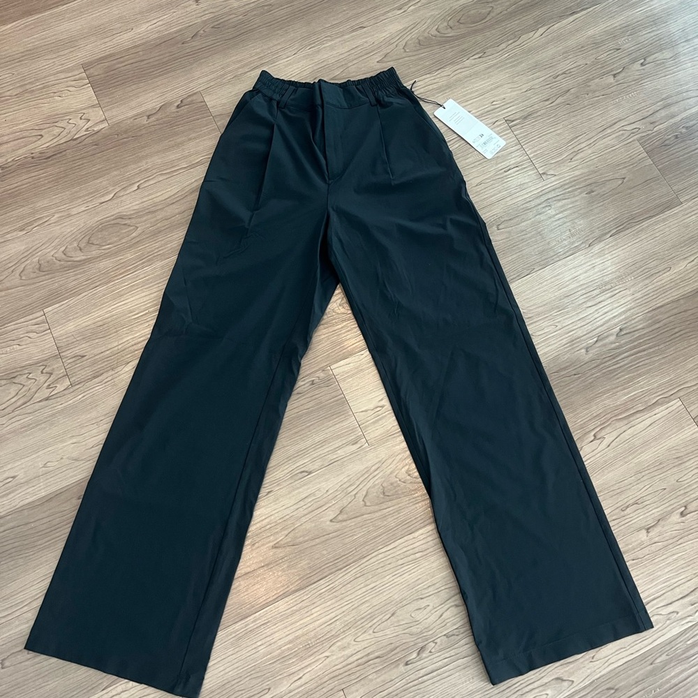 ALO Yoga Black High-Waist Pursuit Trouser, New